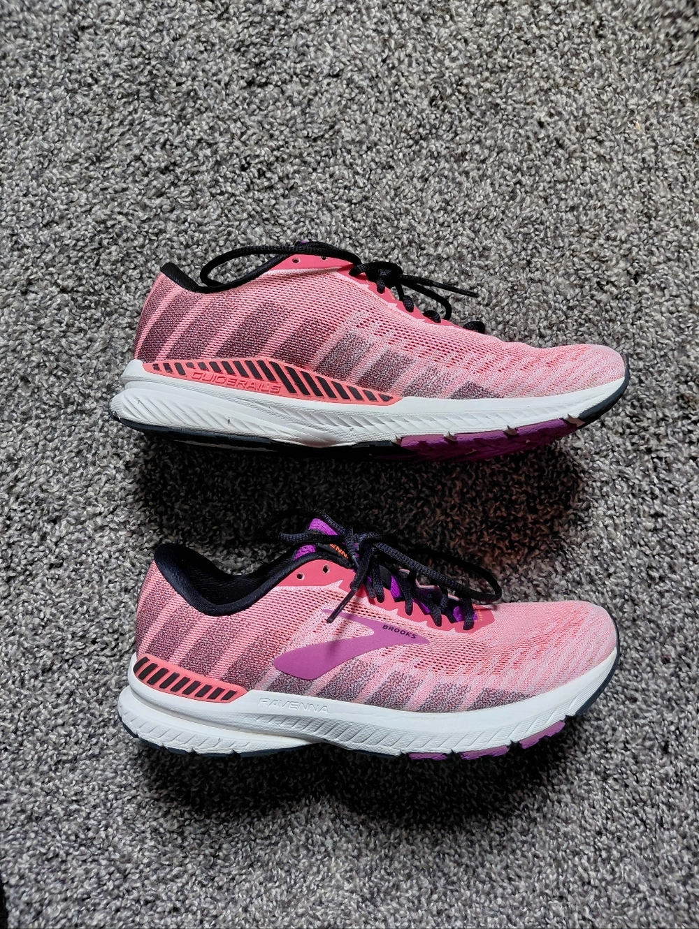 Brooks Womens Ravenna 10  Pink Running Shoes Sneakers Size 6.5B